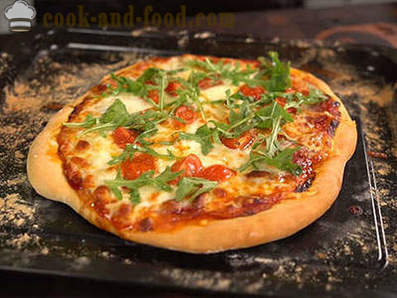Пица с пушен колбас - най-лесният рецепта