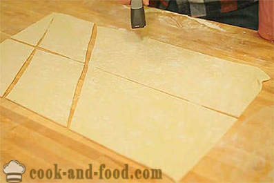 Дрожди торти със сирене на фурна