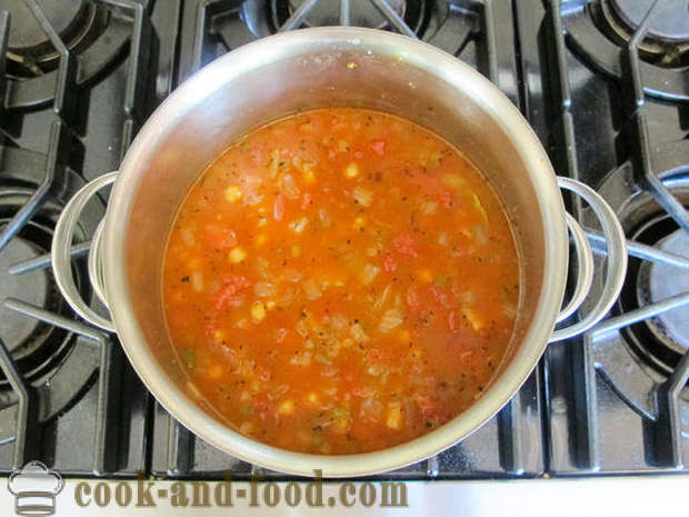 Доматена супа с нахут и зеленчуци