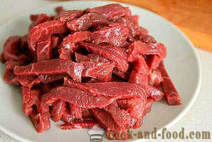 Краставици с месо на корейски (състав)