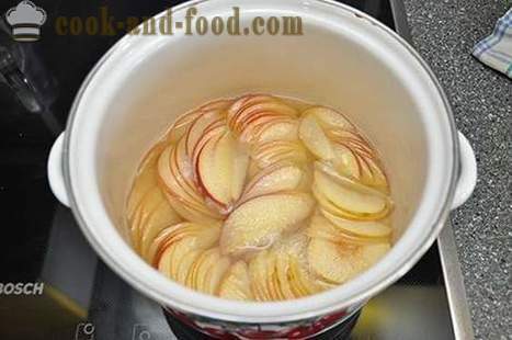 Печени ябълки в тесто розетки