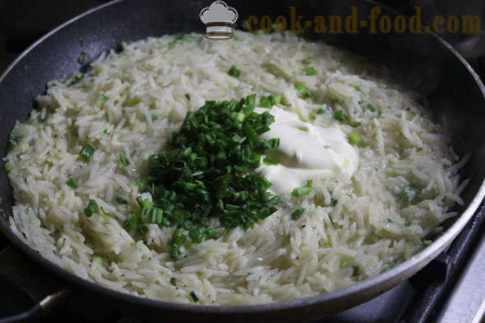 Delicious ронлива ориз гарнитура със заквасена сметана и билки - как да се готви вкусно ястие страна на ориз, стъпка по стъпка рецепти снимки