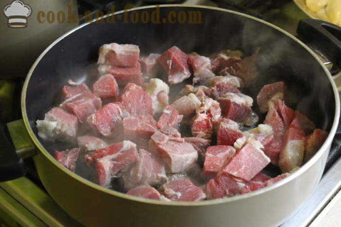 Задушени свински с розмарин и круша - как да се готви вкусни яхния от свинско месо, стъпка по стъпка със снимки Реджеп