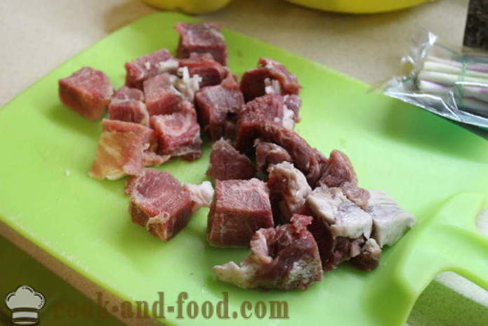 Задушени свински с розмарин и круша - как да се готви вкусни яхния от свинско месо, стъпка по стъпка със снимки Реджеп