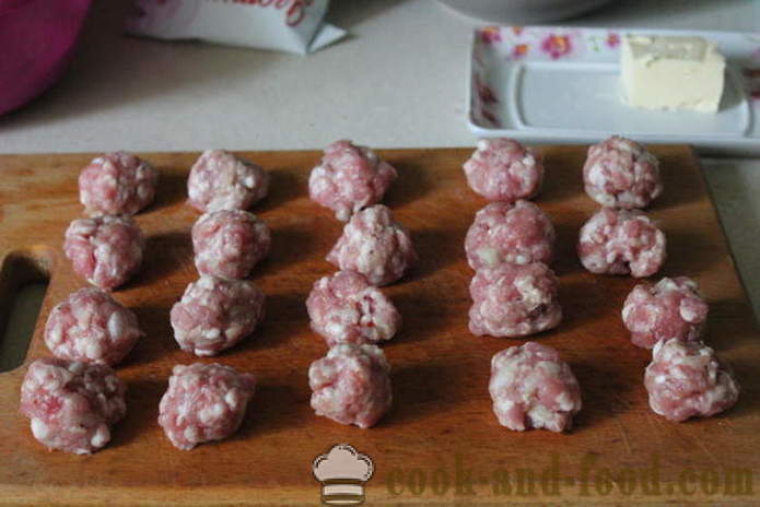 Свински кюфтета с гъби и сметанов сос - как да се подготвят кюфтета на мляно месо и гъби, стъпка по стъпка рецепти снимки
