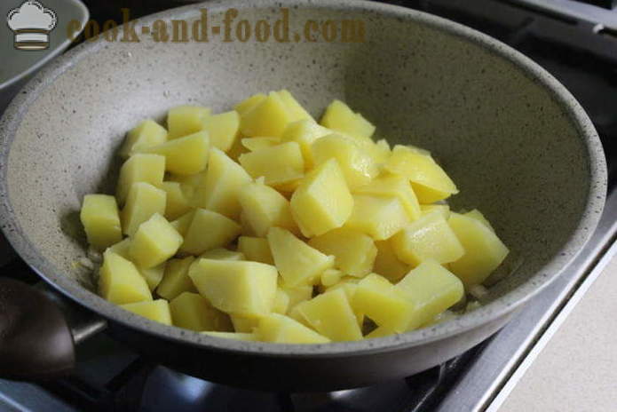 Варени картофи с лук и бекон - като вкусна да готвя картофи за гарнитура, стъпка по стъпка рецепти снимки