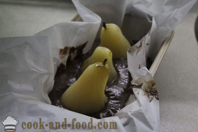 Шоколадова торта с цели круши - как да се направи шоколадова торта с круша вкъщи, стъпка по стъпка рецепти снимки