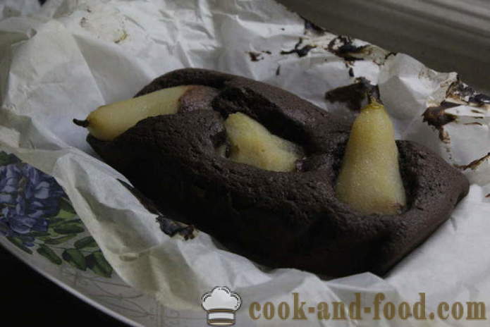Шоколадова торта с цели круши - как да се направи шоколадова торта с круша вкъщи, стъпка по стъпка рецепти снимки