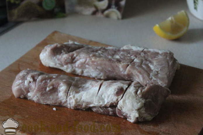Печено свинско във фолио - като вкусна да се готви свинско месо в соев сос, стъпка по стъпка рецепти снимки