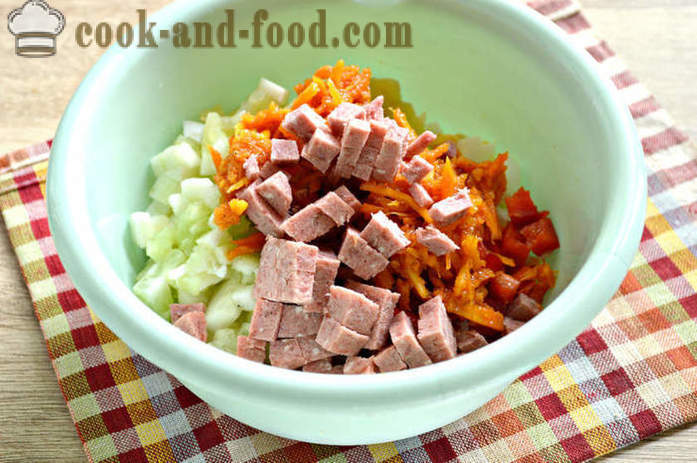 Корейски салата от моркови и чушки, картофи и наденица - Как да си направим салата от корейски моркови и чушки, стъпка по стъпка рецепти снимки