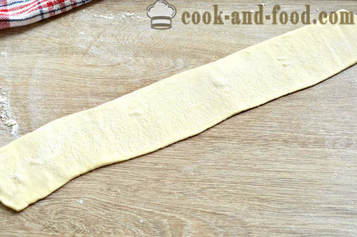 Pie Охлюв от крайния бутер тесто - като печене слой торта, охлюв със сирене и колбаси, стъпка по стъпка рецепти снимки