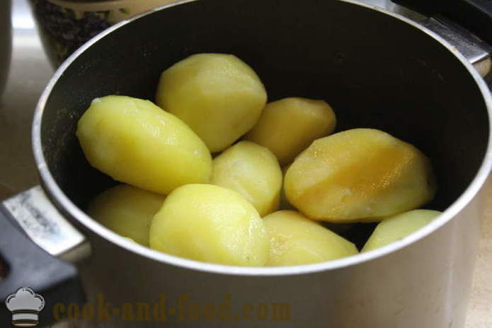 Топло гъби салата с картофи - как да се направи топла картофена салата с гъби, стъпка по стъпка рецепти снимки
