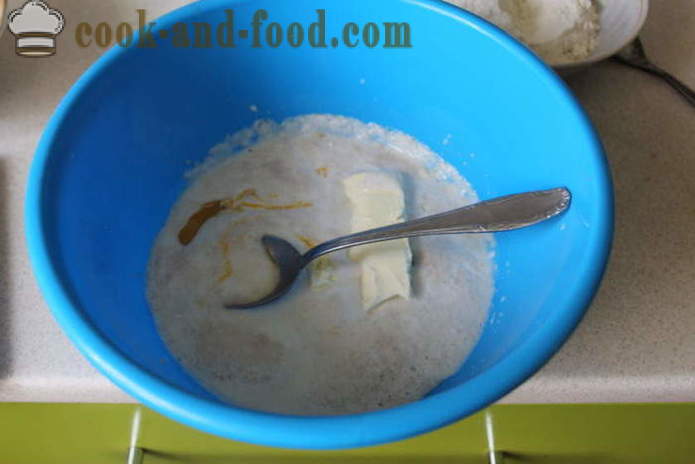 Мая торта с череши-охлюв - как да се направи сладкиш с череши като охлюв от тесто с мая, стъпка по стъпка рецепти снимки
