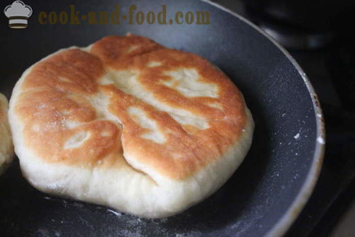 Домашни любимци belyashi с мляно пилешко - как да се направи мая belyashi, стъпка по стъпка рецепти снимки