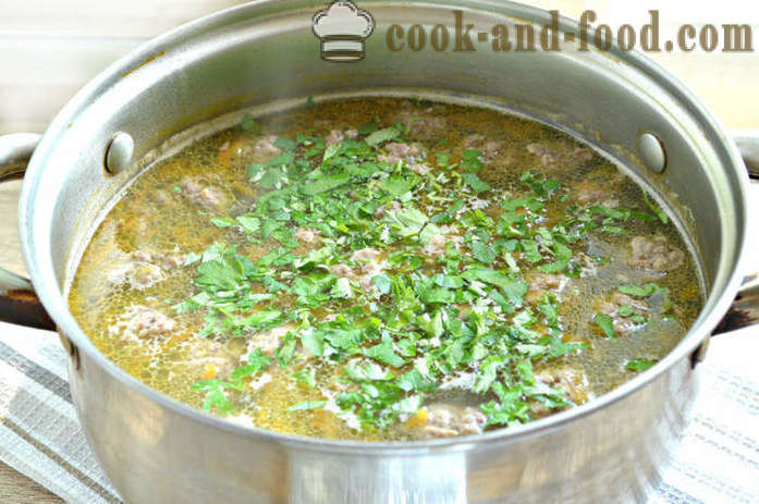 Бийн супа с кюфтета и картофи - Как да се готви боб чорба с червен боб, стъпка по стъпка рецепти снимки