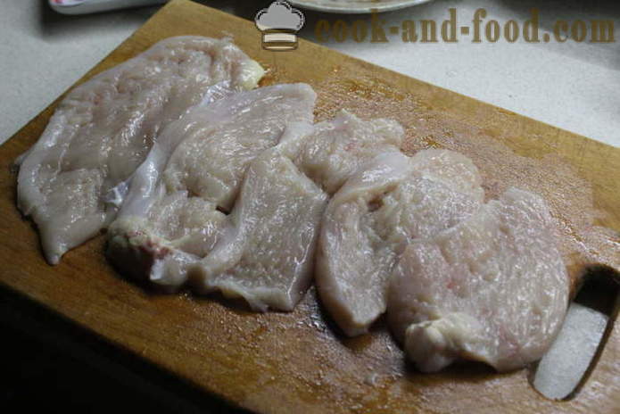 Домашна пилешко руло с пълнеж от спанак - как да се направи рулца от пилешки гърди във фурната, с една стъпка по стъпка рецепти снимки