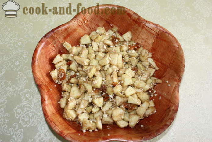 Виенски щрудел с ябълки - как да се готвя щрудел с ябълки в точени тесто, стъпка по стъпка рецепти снимки