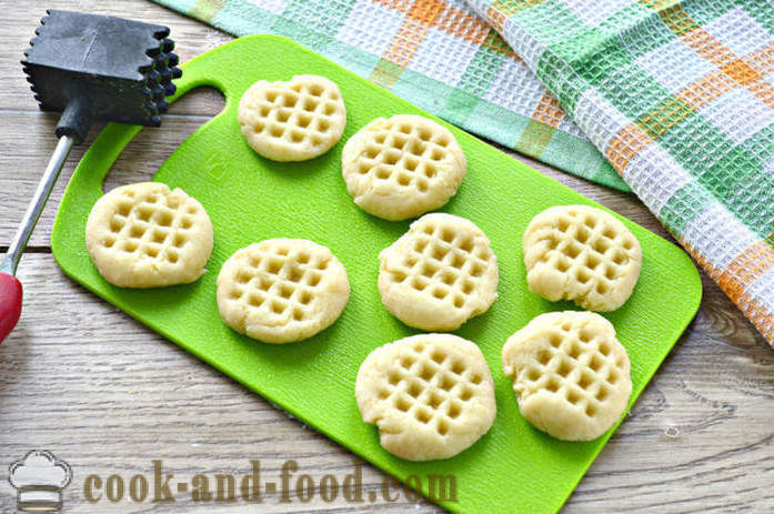 Прости бисквити Изкарват се в тиган се запържва - като бисквити в тигана, стъпка по стъпка рецепти снимки
