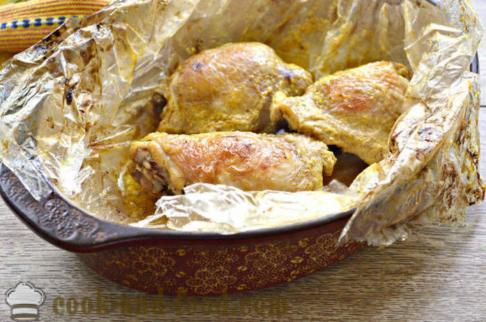 Печени пилешки бутчета във фурната - как да се готвя бедрата пилешките в ръкав с кора, стъпка по стъпка рецепти снимки