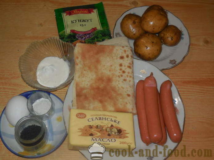 Вкусните рула с питка с картофи и наденица - Как да се подготвят рула с питка пълнени, стъпка по стъпка рецепти снимки
