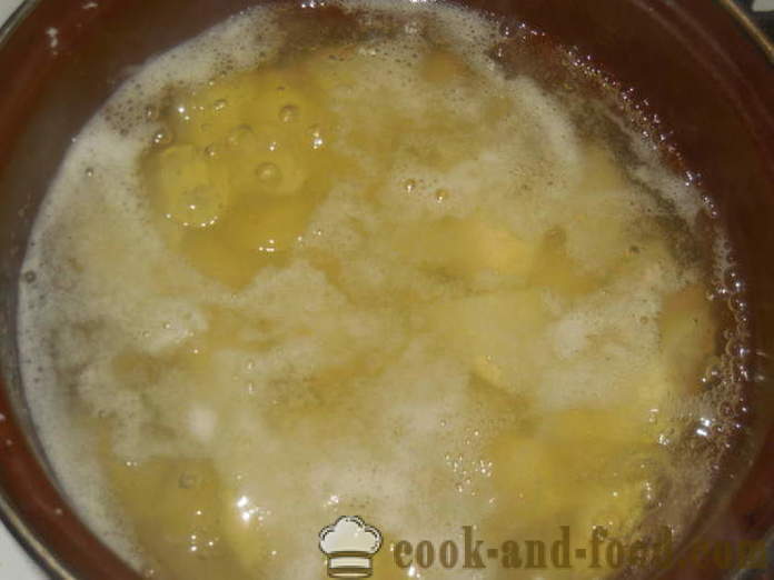 Вкусните рула с питка с картофи и наденица - Как да се подготвят рула с питка пълнени, стъпка по стъпка рецепти снимки