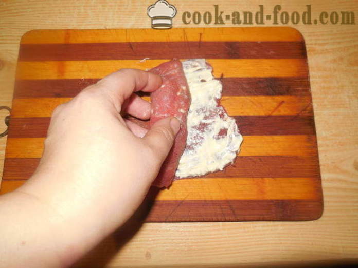 Месни пръстите пълнени във фурната - как да се направи месо свинско пръсти, стъпка по стъпка рецепти снимки