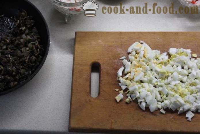 Layered раци салата с ориз и гъби - как да се готвя салата от раци с ориз и гъби, стъпка по стъпка рецепти снимки