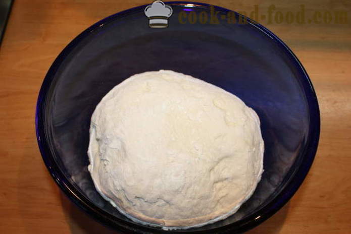 Масло тесто с мая за кифлички - Как да направим масло тесто с мая за кифлички, стъпка по стъпка рецепти снимки