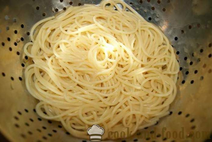 Spaghetti Monster - леки и вкусни топли ястия за Хелоуин с ръцете си, стъпка по стъпка рецепти снимки