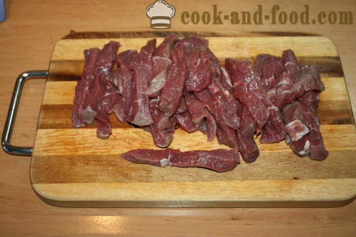 Месо говеждо Строганов с вино и зеленчуци - стъпка по стъпка рецепта със снимки как да готвят говеждо Строганов с сос