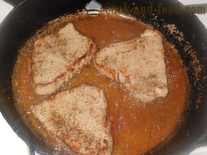 Месо с домати и сирене на фурна - Как да се готви сочно месо във фурната, с една стъпка по стъпка рецепти снимки