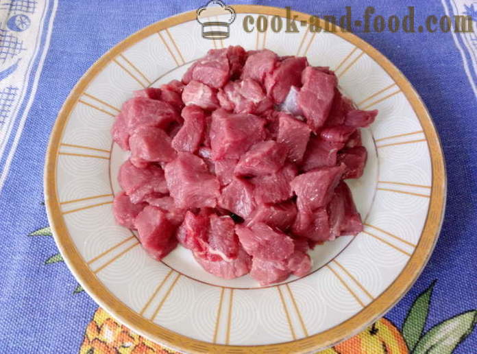 Говеждо месо в гърне във фурната - как да се изнеса на говеждо месо в гърне, с една стъпка по стъпка рецепти снимки