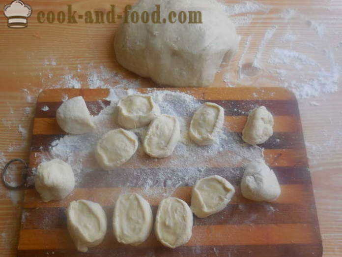 Тестото за кнедлите с яйце серум - как да се смесват тестото на кнедли, стъпка по стъпка рецепти снимки
