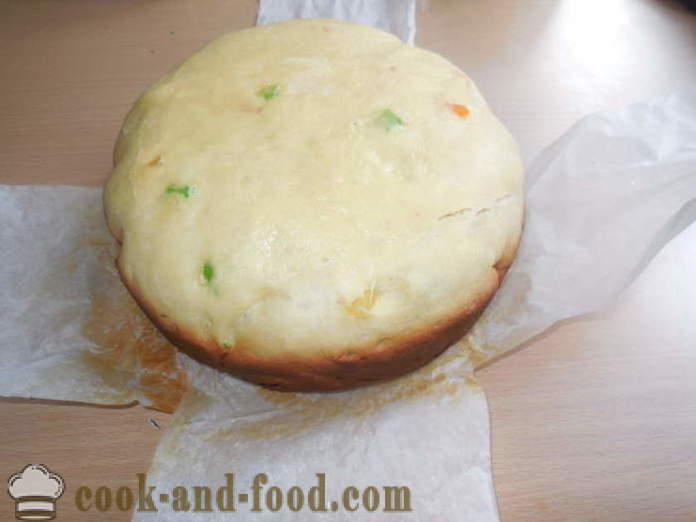 Обикновено multivarka козунак със сметана и разтопено мляко - как да се пекат торта в multivarka, стъпка по стъпка торта проста рецепта и снимка