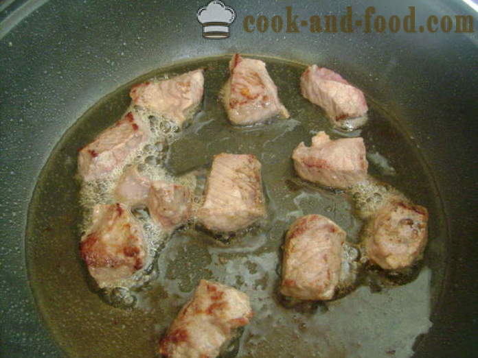 Задушено месо с месо и картофи на фурна - как да се готвя картофите в тенджерата с месото, стъпка по стъпка рецепти снимки