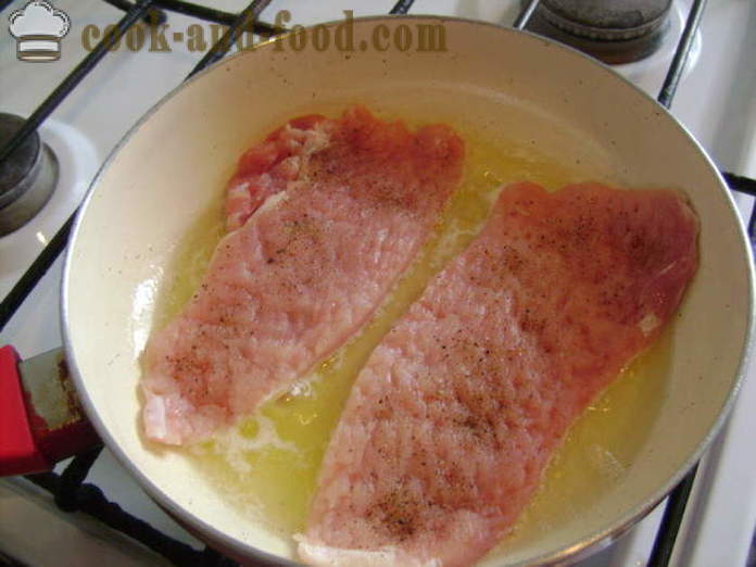 Свинско шницел с лук - как да се готвя шницел от свинско месо, с една стъпка по стъпка рецепти снимки