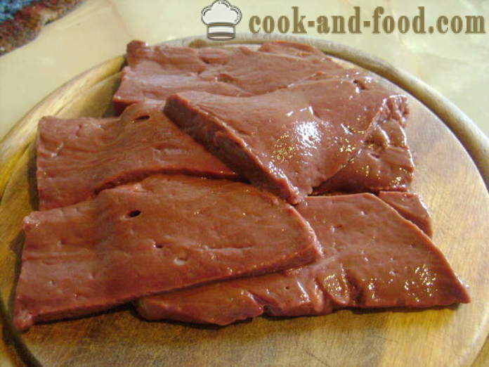 Мека говежди черен дроб пържен - как да се готвя пържени говежди черен дроб е мек, със стъпка по стъпка рецепти снимки