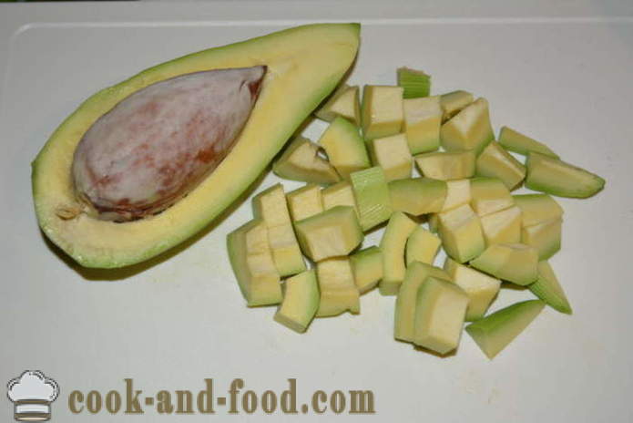 Вкусна салата с авокадо и пилешки гърди - как да се подготви салата с авокадо и пиле, с една стъпка по стъпка рецепти снимки