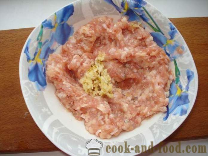 Вкусна пълнене месо за пайове, chebureks, бутер тесто - как да се направи месо пълнене сочни poshagovіy рецепта със снимка