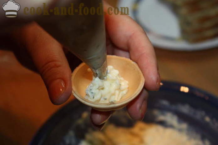 Еврейски предястие на топено сирене с чесън - как да се направи еврейски мезе с чесън, стъпка по стъпка рецепти снимки