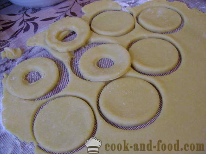Маслено тесто пръстен ядки - как да се готвя от маслена пръстен ядки, стъпка по стъпка рецепти снимки