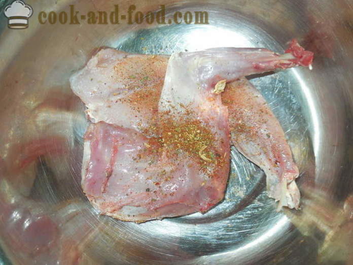 Заек задушено в бира utyatnitsu - как да се готвя заек в бира във фурната, с една стъпка по стъпка рецепти снимки
