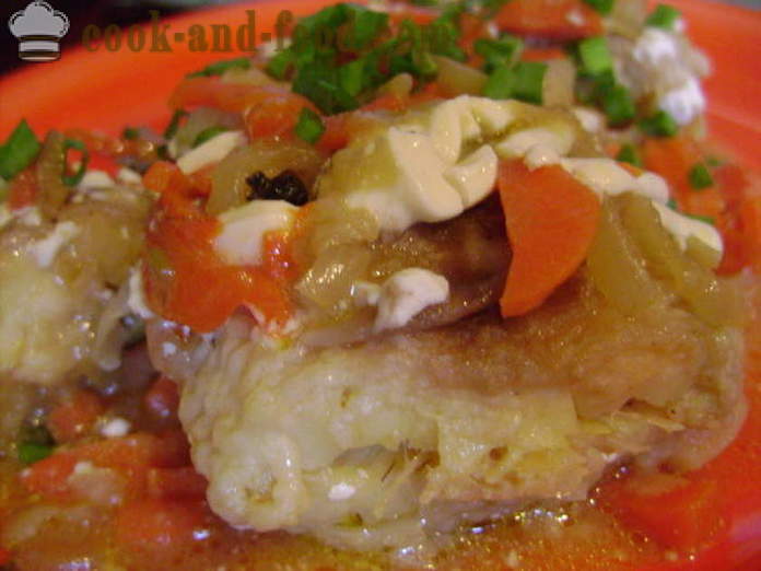 Вкусна рецепта brotoly задушено с лук и зеленчуци - готвене brotola риба с майонеза, стъпка по стъпка рецепти снимки
