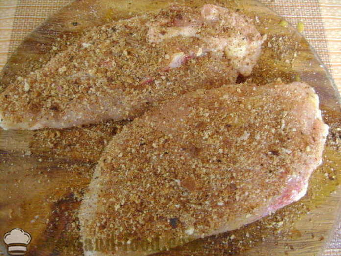 Пилешки гърди с палто от омлет в тиган - как да се готвя пилешките гърди под шуба за вечеря, с една стъпка по стъпка рецепти снимки