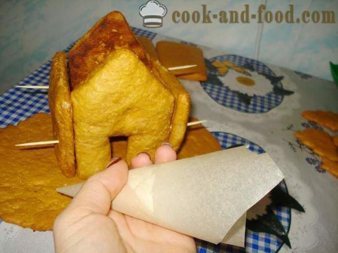 Gingerbread къща на натруфен тесто с ръцете си - как да се направи натруфен къща у дома си, стъпка по стъпка рецепти снимки