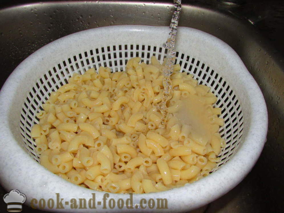 Паста nautically с наденица в тиган - как да се готви вкусни спагети с колбас, стъпка по стъпка рецепти снимки