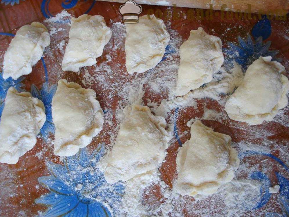 Тестото за кнедли с картофи във водата - как да се направи тестото за кнедлите и картофи, с една стъпка по стъпка рецепти снимки