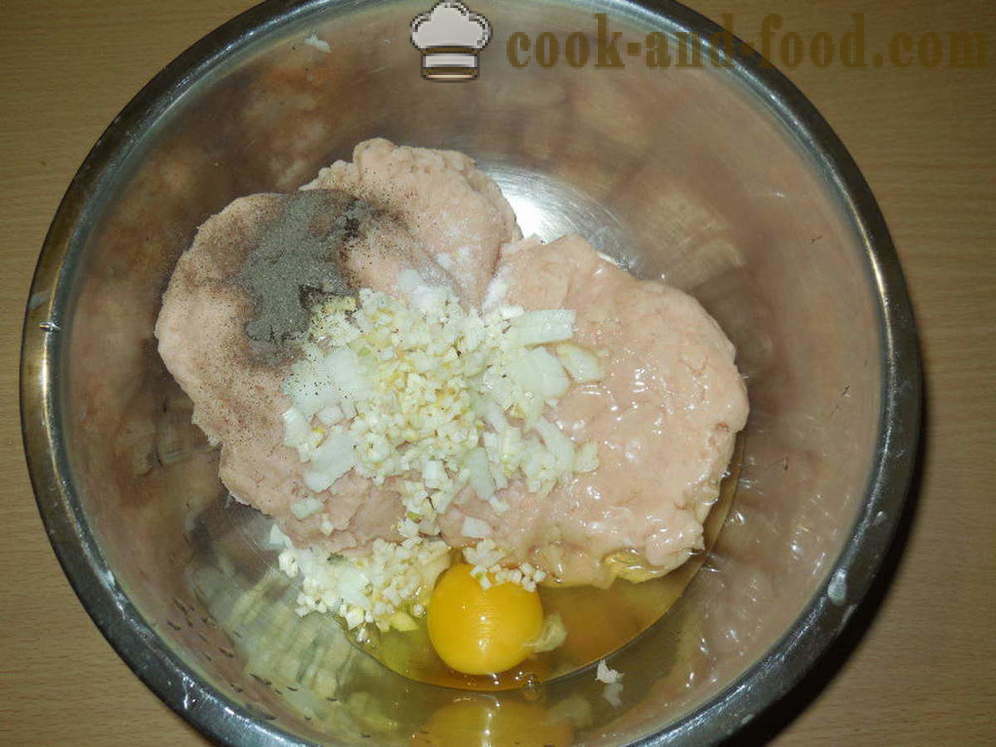 Steam месо руло с пъдпъдъчи яйца - как да се готвя пържола с яйца за една двойка, с една стъпка по стъпка рецепти снимки