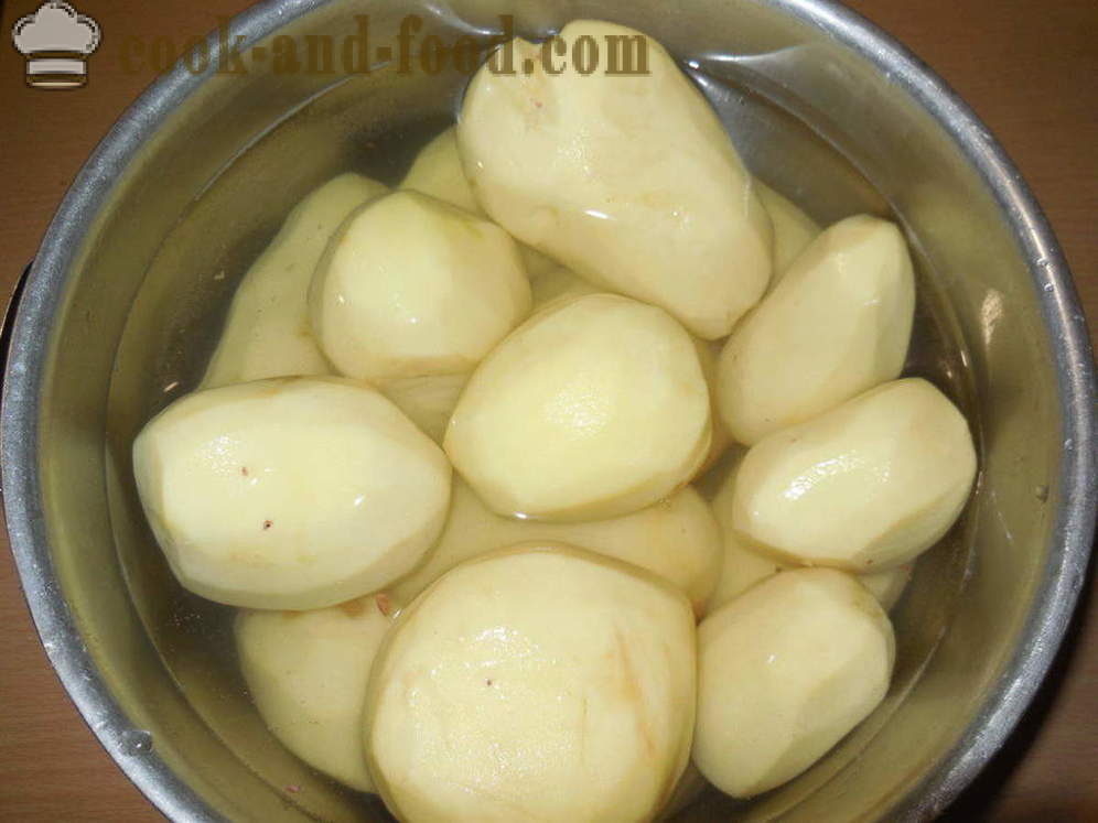Пиле бедрото с картофи на фурна - как да се готви вкусно пиле с картофи бедрата, стъпка по стъпка рецепти снимки