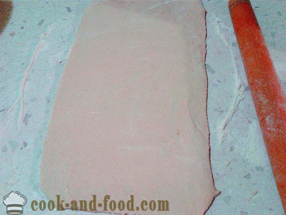 Колбаси в тесто, пържени в skovorode- как да се направи колбас в сладкиши у дома си, стъпка по стъпка рецепти снимки
